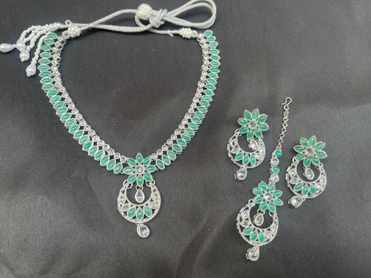 Uma Necklace Set